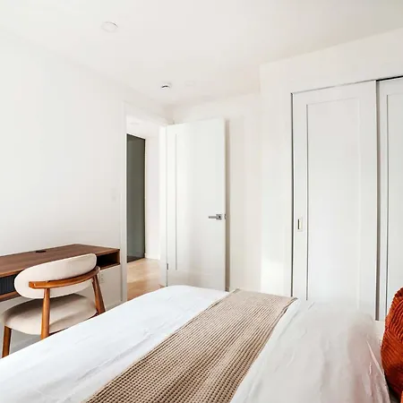 22-3b Sleek Modern 1br Gramercy Apartment New York