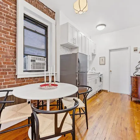 Charming 1br West Village Apartment *