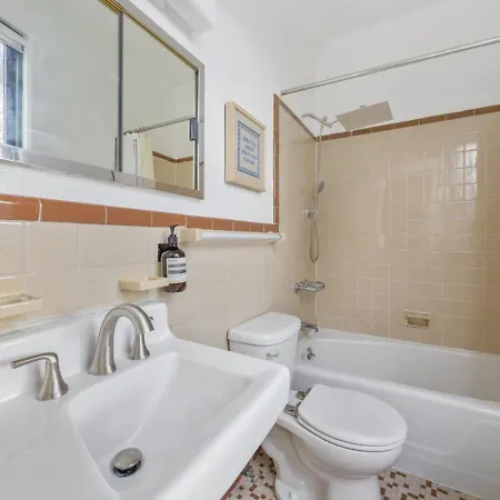Cozy West Village Hudson River Views Apartment