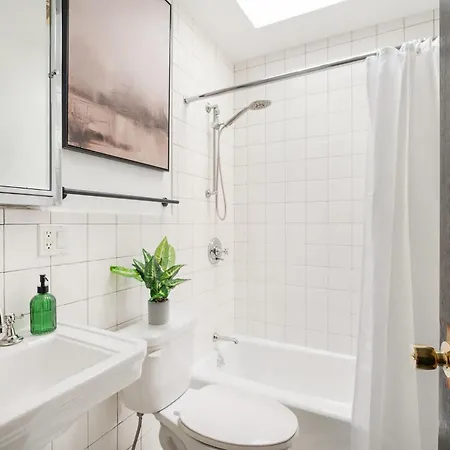 Fifth-5b New Prime West Village Apartment *
