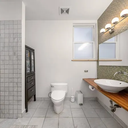 Village Place By Stayhaus 2br With 3 Terraces *