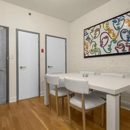 Broadway Terrace Sunlit 1br With Private Balcony Apartment *