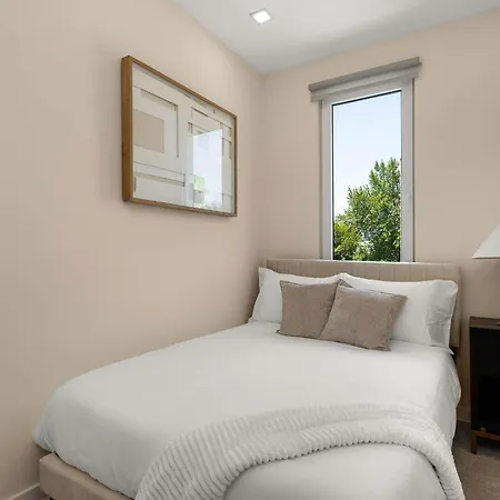 Apartment Bushwick Townhouse By Haus Modern 3br With Private Yard *
