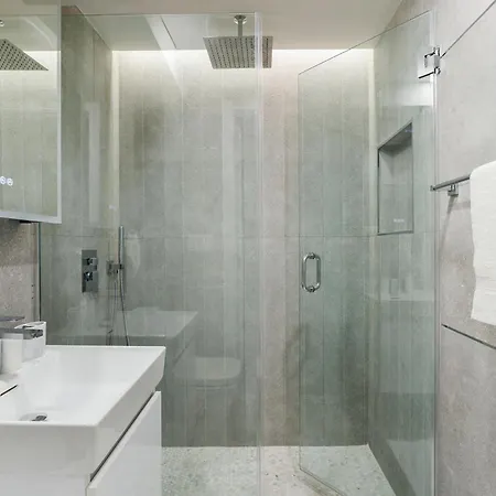 Apartment 22-3b Sleek Modern 1br Gramercy *