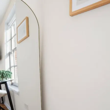 West Village Luxe 1br *