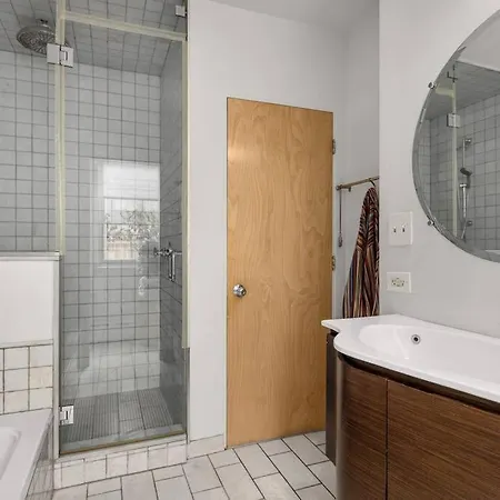 Village Place By Stayhaus 2br With 3 Terraces Apartment