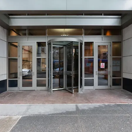 43-20a Newly Furnished 1br- Full Service Doorman Laundry Gym Business Center Apartment