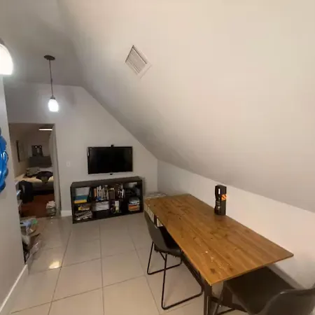 Apartment Cozy In Kew Gardens 20 Minutes To Midtown Manhattan New York