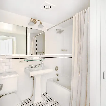 43-4d Newly Furnished 2br Full Service 24h Doorman Laundry Gym Apartment New York
