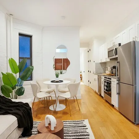 Apartment 444 Midtown