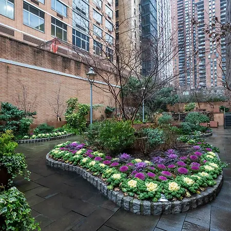Apartment 43-20a Newly Furnished 1br- Full Service Doorman Laundry Gym Business Center