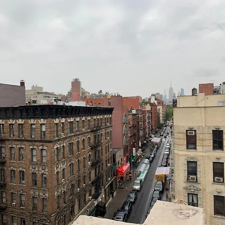 Big In Little Italy, Chinatown, Soho, Tribeca, Nyc * New York