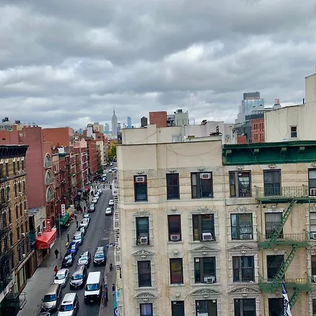 Big In Little Italy, Chinatown, Soho, Tribeca, Nyc Apartment