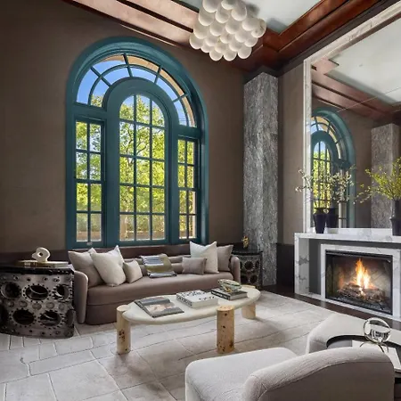 Park Maisonette Apartment *