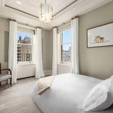Ultra-luxury Fifth Avenue