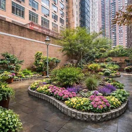 43-20a Newly Furnished 1br- Full Service Doorman Laundry Gym Business Center * New York