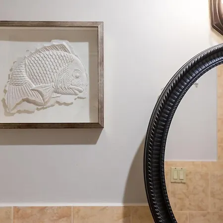 Beautiful 2-bedroom Townhouse Nyc
