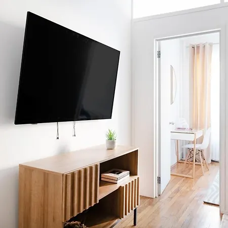 Apartment 444 Midtown
