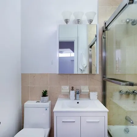 444 Midtown Apartment *