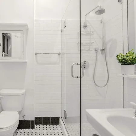 Apex Executive - Washington Square Park Ny * New York