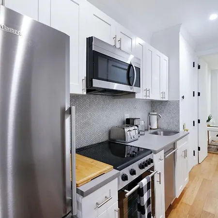 1290 Ues Apartment *