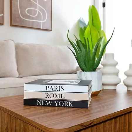 1290 Ues Apartment