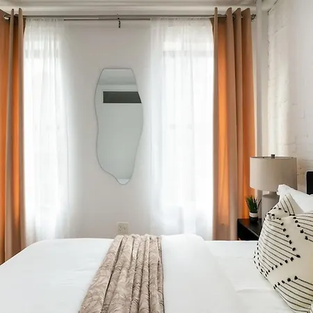 1290 Ues Apartment