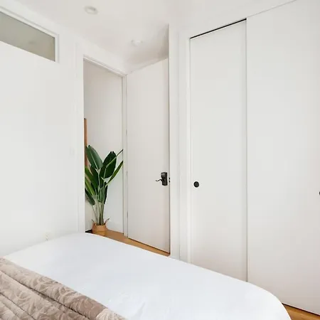 1290 Ues Apartment *