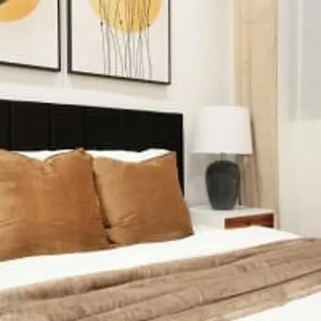 1290 Ues Apartment