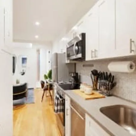 1290 Ues Apartment