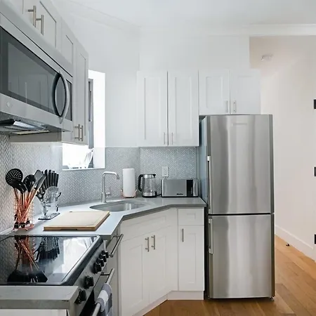 Apartment 1290 Ues