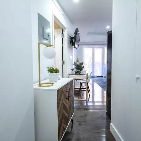 Apartment 809 Midtown