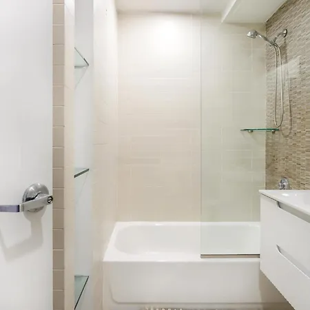 Apartment 809 Midtown *