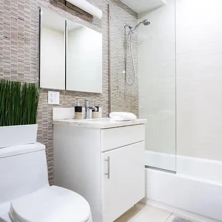 809 Midtown Apartment