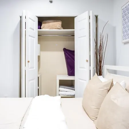 809 Midtown Apartment *