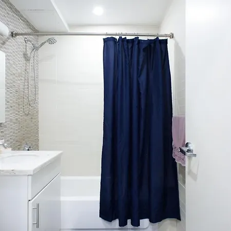 809 Midtown Apartment