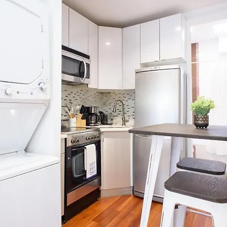 Apartment 241 East New York
