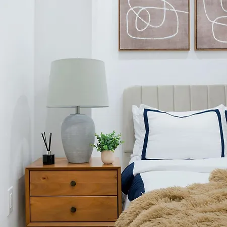 1290 Ues Apartment