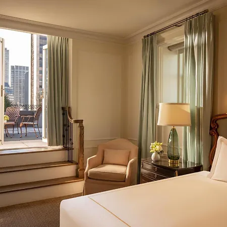 Hotel The Plaza, A Fairmont 5*