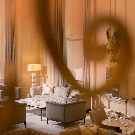 Hotel The Plaza, A Fairmont 5*