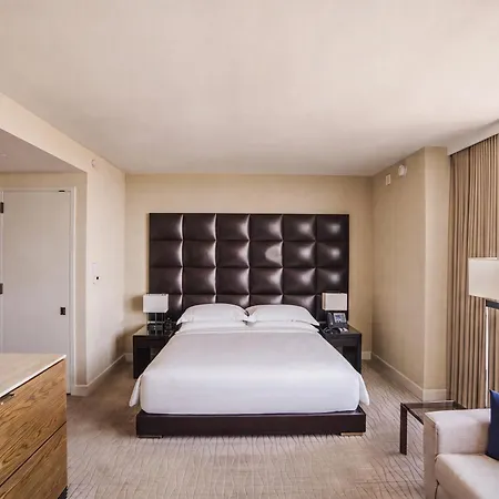 Hotel The Dominick 5*