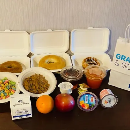 Express Maspeth By Ihg Hotel New York