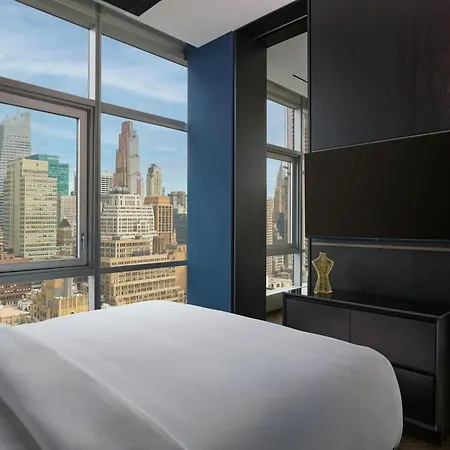 Hotel Renaissance Midtown 4*