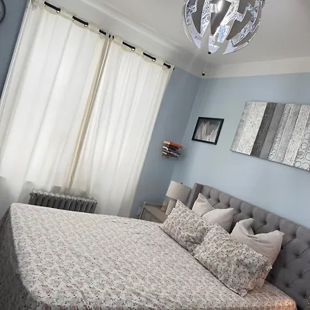 Cozy In Queens-direct Subway To Nyc New York