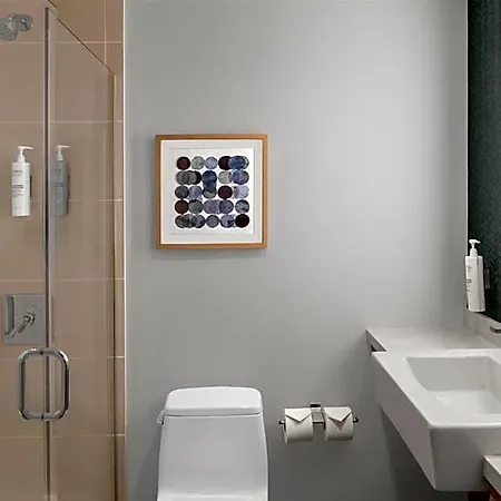 Hilton Garden Manhattan Midtown East - Newly Renovated