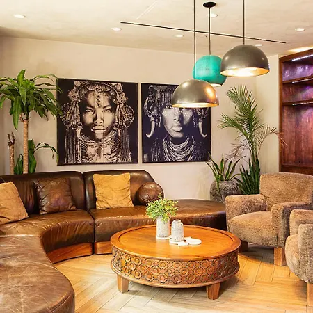 Coda Williamsburg Hotel
