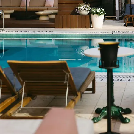 Coda Williamsburg 4*