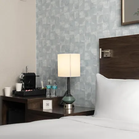 Hotel The Bernic City,tapestry Collection By Hilton New York