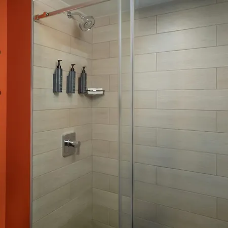 Aloft By Marriott Laguardia Airport 3*