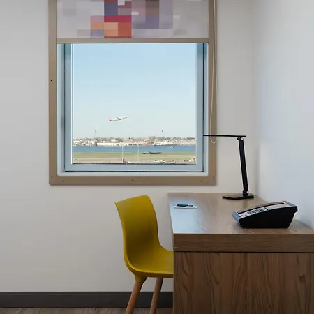 Aloft By Marriott Laguardia Airport Hotel 3*